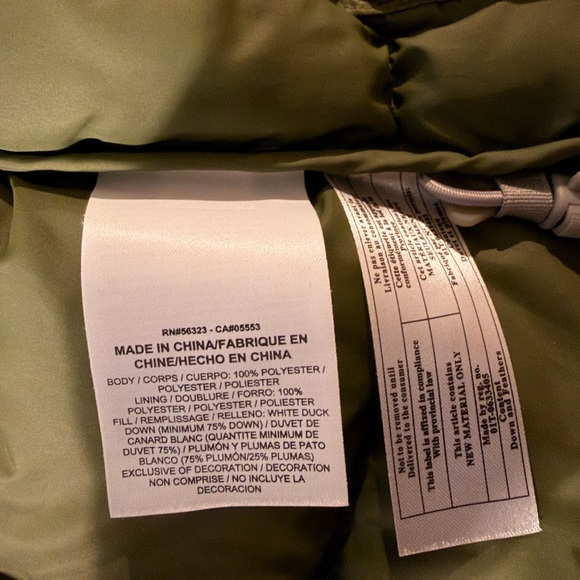 Nike Puffer Vest - Picture 2 of 3